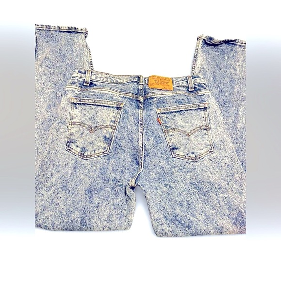 Levi's Blue Straight Jeans with Vintage Appeal - Picture 5 of 7